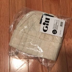 NWT Gill cable knit beanie